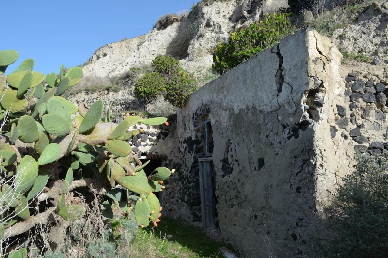 Agrilia Secluded Cave House Villa Тирасия Екстериор снимка