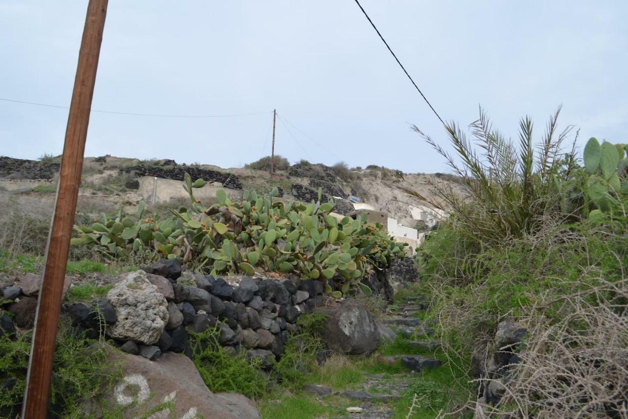 Agrilia Secluded Cave House Villa Тирасия Екстериор снимка