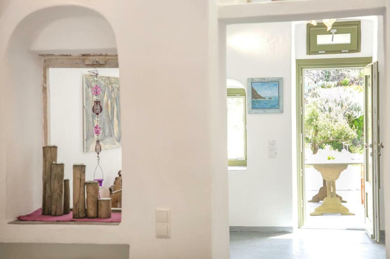 Agrilia Secluded Cave House Villa Тирасия Екстериор снимка