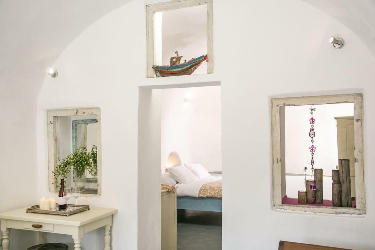 Agrilia Secluded Cave House Villa Тирасия Екстериор снимка